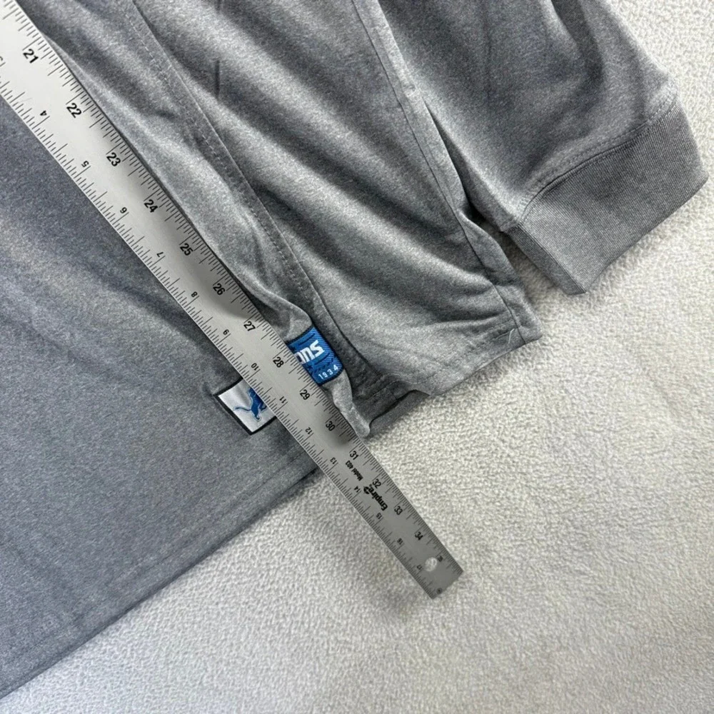 Detroit Lions Shirt Mens XL Gray Ultra Game Performance Lightweight Spellout NEW